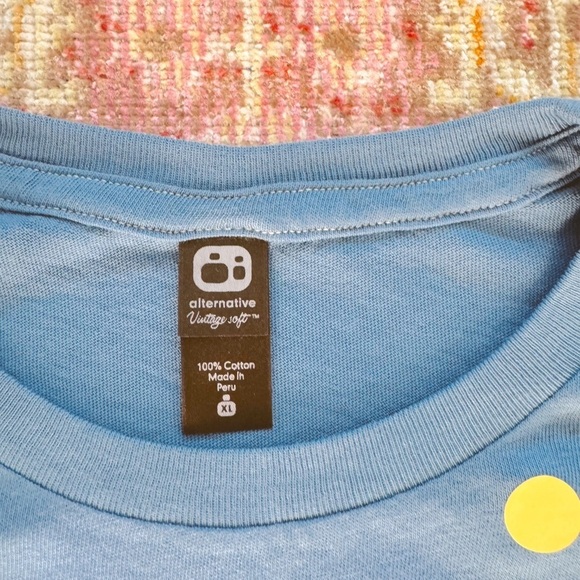 Alternative Wear, Y2K Graphic Woman’s T-Shirt - Picture 3 of 3